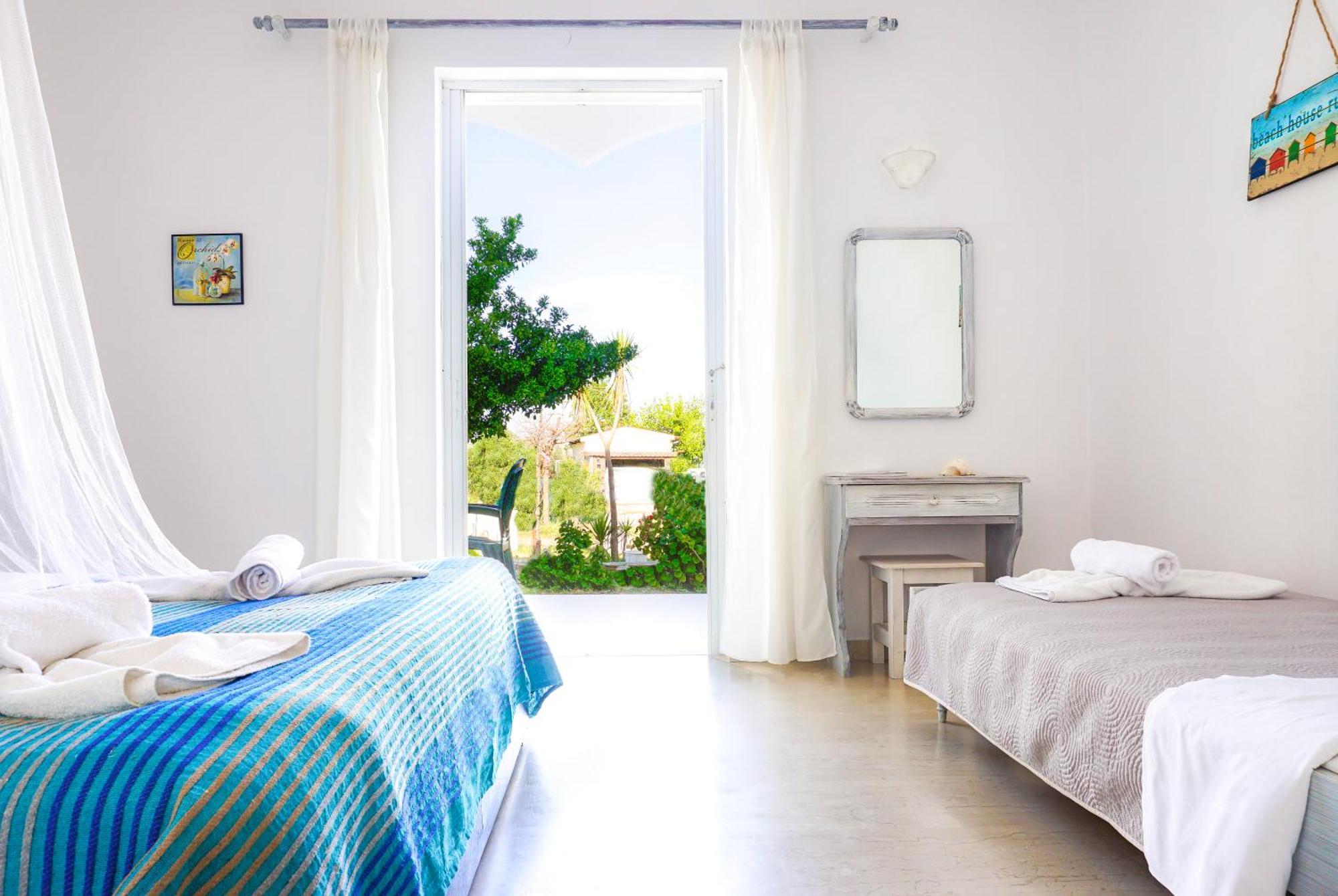 Cubaneros Holiday Inn Laganas Phòng bức ảnh
